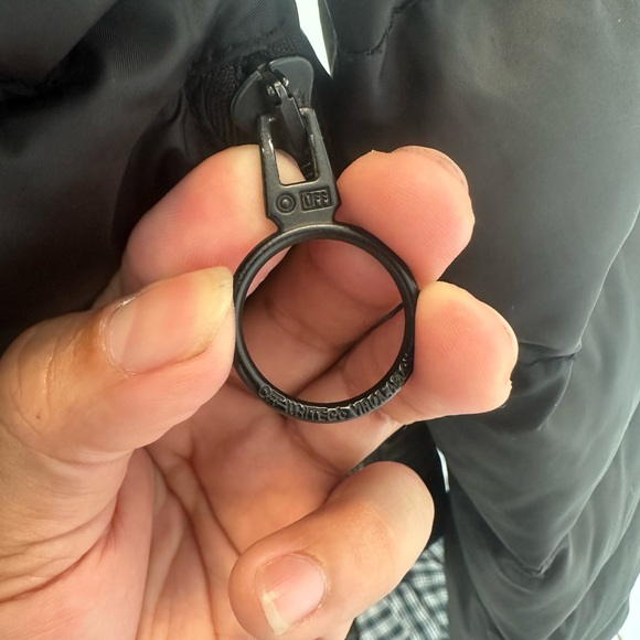 Off-White Black and Yellow Puffer (100% Authentic) Extremely Rare Size M(Slim L) - Picture 5 of 13